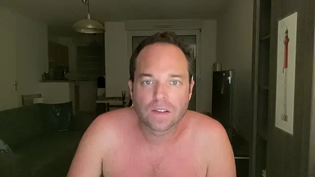 Snapshot of Funnyjul31 chatting on 06-21-26, 12:19 Funnyjul31 online show from 06-21-26, 12:19