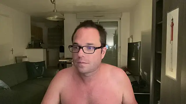 Snapshot of Funnyjul31 chatting on 06-22-26, 05:32 Funnyjul31 online show from 06-22-26, 05:32