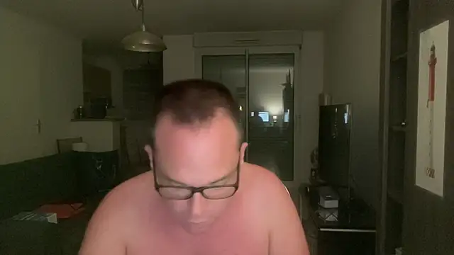 Snapshot of Funnyjul31 chatting on 07-05-26, 02:35 Funnyjul31 online show from 07-05-26, 02:35