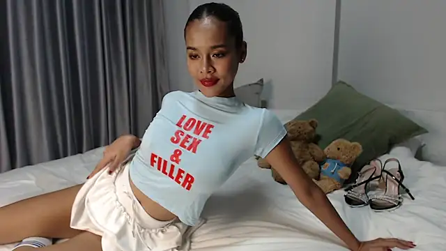 misslilypeach online show from 02-14-25, 08:21