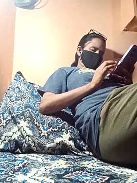 Snapshot of runi31 chatting on 09-13-25, 05:57 runi31 online show from 09-13-25, 05:57