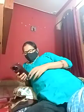 Snapshot of runi31 chatting on 11-28-25, 05:48 runi31 online show from 11-28-25, 05:48