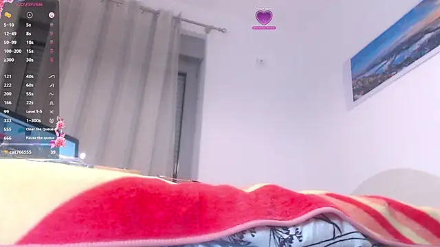 Snapshot of Ju-Hot chatting on 12-02-24, 10:12 Ju-Hot online show from 12-02-24, 10:12