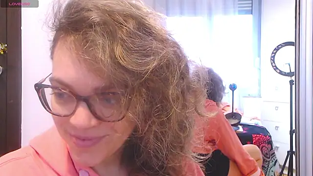 Snapshot of Ju-Hot chatting on 01-22-25, 03:07 Ju-Hot online show from 01-22-25, 03:07