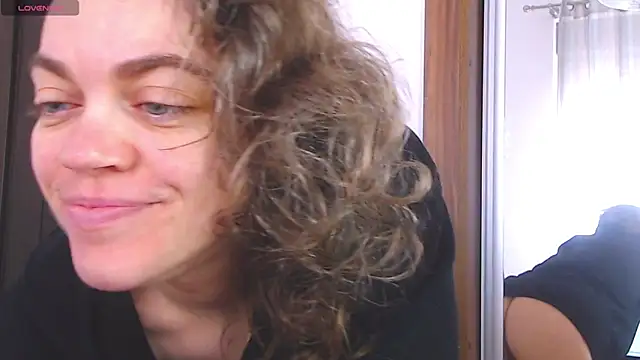 Snapshot of Ju-Hot chatting on 01-30-25, 11:55 Ju-Hot online show from 01-30-25, 11:55