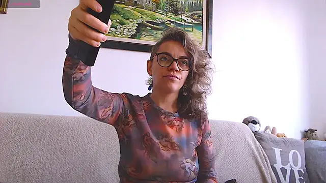 Snapshot of Ju-Hot chatting on 03-02-25, 03:37 Ju-Hot online show from 03-02-25, 03:37