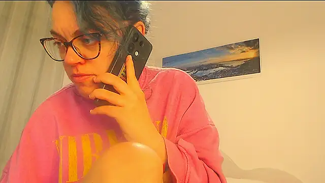 Snapshot of Ju-Hot chatting on 01-12-26, 05:51 Ju-Hot online show from 01-12-26, 05:51