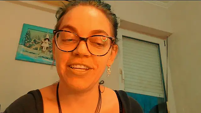 Snapshot of Ju-Hot chatting on 03-14-26, 05:18 Ju-Hot online show from 03-14-26, 05:18