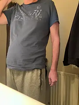 vincent1522 online show from 02-15-25, 01:49