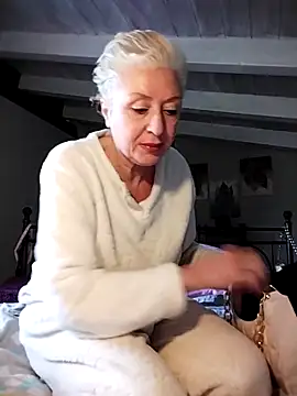 divinaerotica online show from 04-02-26, 04:15