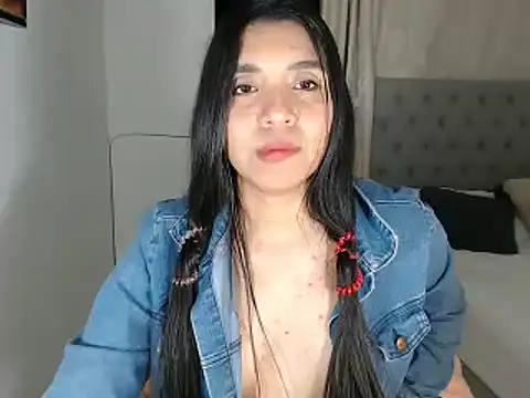Snapshot of Antoneella_vz chatting on 01-31-25, 08:22 Antoneella vz online show from 01-31-25, 08:22