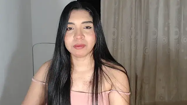 Snapshot of Antoneella_vz chatting on 02-14-25, 03:33 Antoneella vz online show from 02-14-25, 03:33