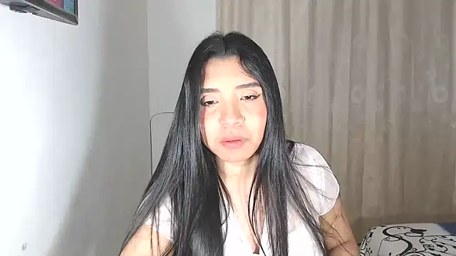 Snapshot of Antoneella_vz chatting on 02-15-25, 06:55 Antoneella vz online show from 02-15-25, 06:55