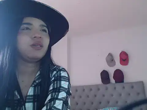 Snapshot of Antoneella_vz chatting on 03-03-25, 01:09 Antoneella vz online show from 03-03-25, 01:09