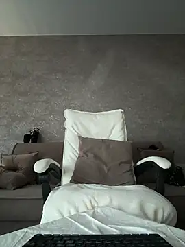 LillySquirtShot online show from 05-04-26, 11:12