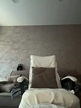 LillySquirtShot online show from 06-07-26, 11:19