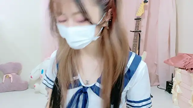 Snapshot of Megu-mimi chatting on 09-12-25, 11:21 Megu-mimi online show from 09-12-25, 11:21