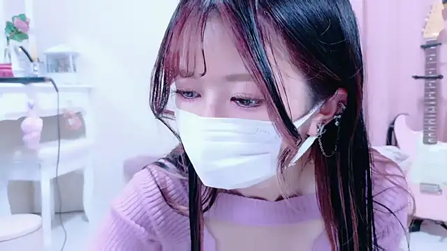 Snapshot of Megu-mimi chatting on 10-13-25, 09:53 Megu-mimi online show from 10-13-25, 09:53