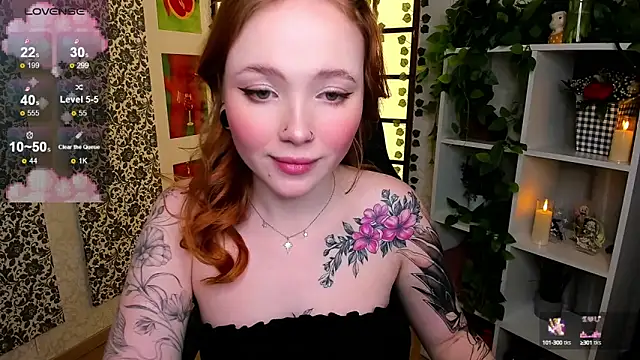 Snapshot of Maya_Light chatting on 03-08-25, 01:39 Maya Light online show from 03-08-25, 01:39