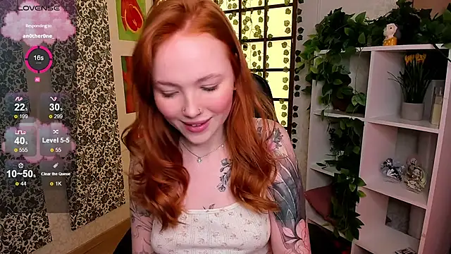 Snapshot of Maya_Light chatting on 03-13-25, 07:53 Maya Light online show from 03-13-25, 07:53