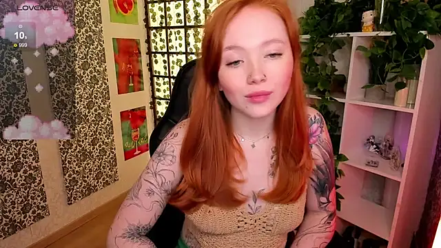 Snapshot of Maya_Light chatting on 03-19-25, 04:47 Maya Light online show from 03-19-25, 04:47