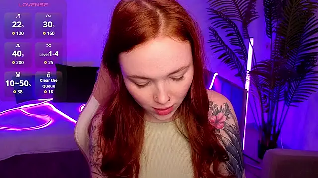 Snapshot of Maya_Light chatting on 11-29-25, 09:45 Maya Light online show from 11-29-25, 09:45