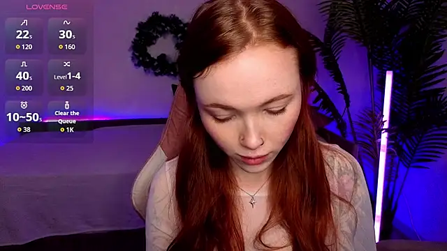 Snapshot of Maya_Light chatting on 01-11-26, 02:05 Maya Light online show from 01-11-26, 02:05