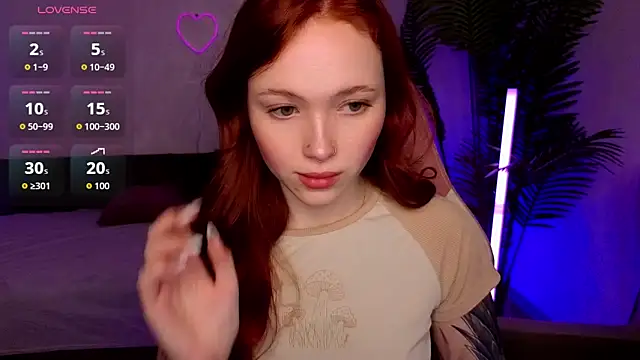 Snapshot of Maya_Light chatting on 02-19-26, 01:56 Maya Light online show from 02-19-26, 01:56