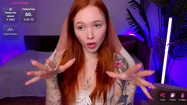 Snapshot of Maya_Light chatting on 03-11-26, 01:55 Maya Light online show from 03-11-26, 01:55