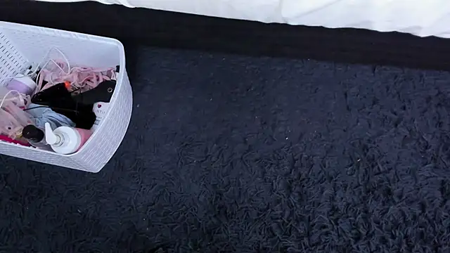 Ariana greenblat online show from 10-27-25, 04:11