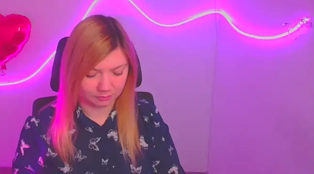 Snapshot of Lola_moree chatting on 02-22-25, 06:39 Lola moree online show from 02-22-25, 06:39