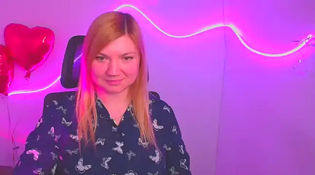 Snapshot of Lola_moree chatting on 03-05-25, 03:40 Lola moree online show from 03-05-25, 03:40