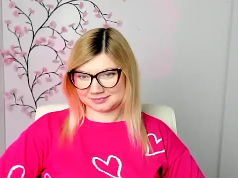 Snapshot of Lola_moree chatting on 02-03-26, 01:16 Lola moree online show from 02-03-26, 01:16