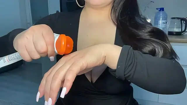 anora sunny online show from 04-28-26, 06:46