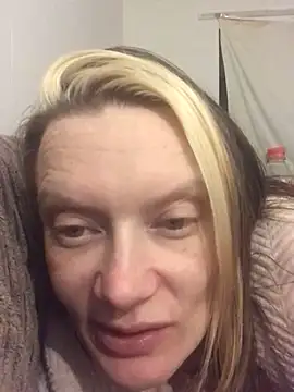 blondey206 online show from 02-01-25, 07:44