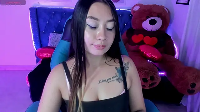 Snapshot of miss_isabella_m chatting on 02-20-25, 03:41 miss isabella m online show from 02-20-25, 03:41