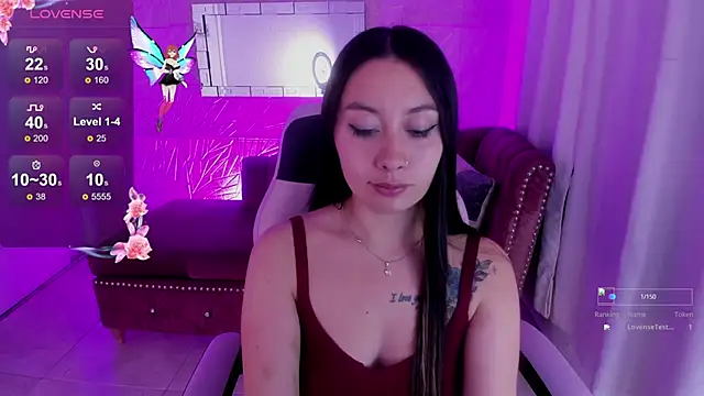 Snapshot of miss_isabella_m chatting on 10-14-25, 01:23 miss isabella m online show from 10-14-25, 01:23