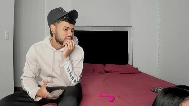 Snapshot of victoriacolin chatting on 03-22-26, 01:20 victoriacolin online show from 03-22-26, 01:20