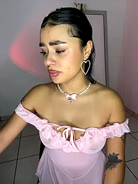 Snapshot of meli_ortiz_ chatting on 09-25-25, 03:49 meli ortiz online show from 09-25-25, 03:49