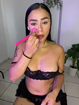 Snapshot of meli_ortiz_ chatting on 03-13-26, 03:18 meli ortiz online show from 03-13-26, 03:18