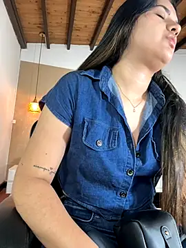 Hadley  online show from 11-20-25, 02:56