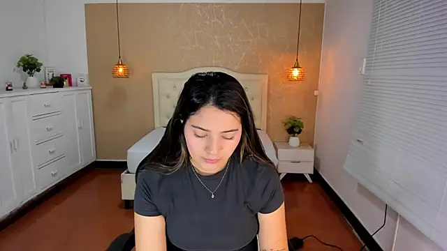 Hadley  online show from 04-29-26, 02:59