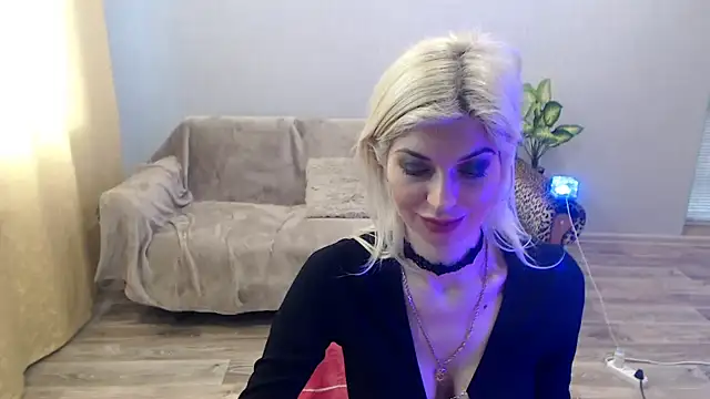 SexyBeatriice online show from 03-27-26, 08:26