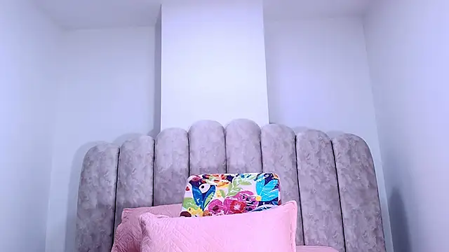 Snapshot of sharlott_miller chatting on 12-04-25, 11:52 sharlott miller online show from 12-04-25, 11:52