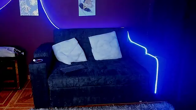 SOPHI WOLFF online show from 03-07-25, 01:42