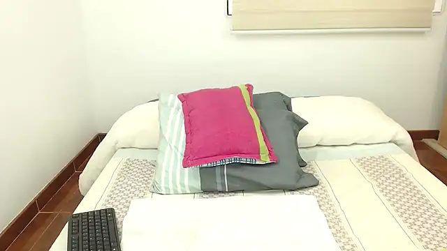 picaes8 online show from 11-19-25, 12:05