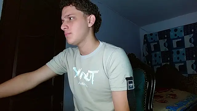 Snapshot of Thomas_May4rs chatting on 11-05-25, 12:54 Thomas May4rs online show from 11-05-25, 12:54