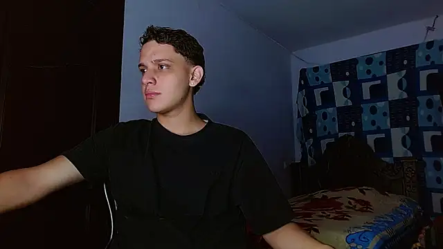 Snapshot of Thomas_May4rs chatting on 11-07-25, 01:27 Thomas May4rs online show from 11-07-25, 01:27