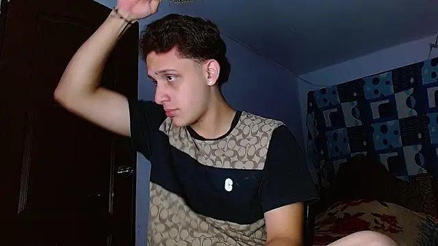 Snapshot of Thomas_May4rs chatting on 11-13-25, 06:56 Thomas May4rs online show from 11-13-25, 06:56