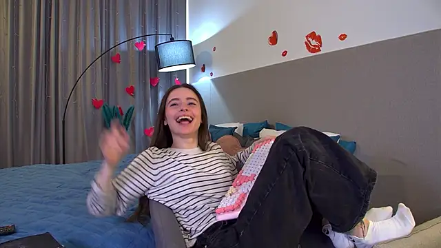 AmeliaFlares online show from 04-23-26, 06:36